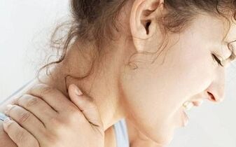 a nyaki gerinc osteochondrosisának tünetei